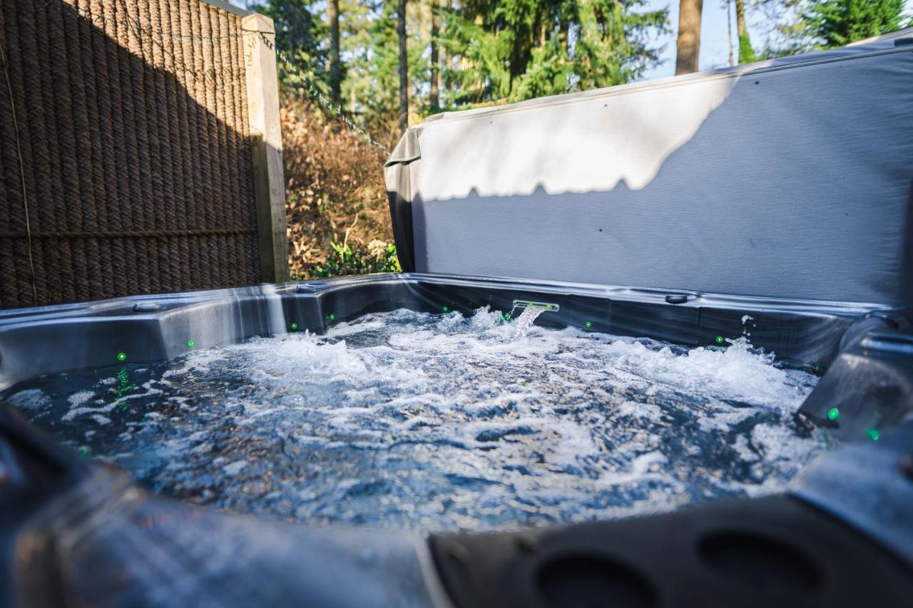 לונטרן Luxe Vakantiehuis In Het Bos Met Jacuzzi En Sauna מראה חיצוני תמונה